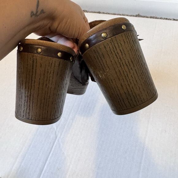 Dansko Shoes Womens Size 40 Leather Clogs Block Heel Stud Fringe Mule Retro - Picture 11 of 11